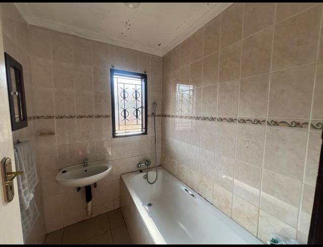 3 BEDROOM HOUSE FOR SALE IN MABOPANE